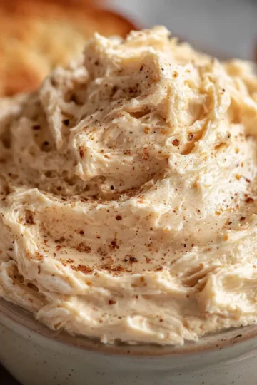 Texas Roadhouse–Style Cinnamon Honey Butter