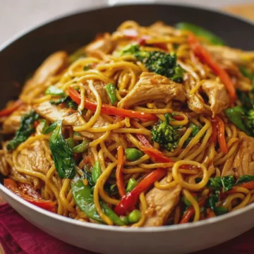 Easy Chicken Lo Mein at Home
