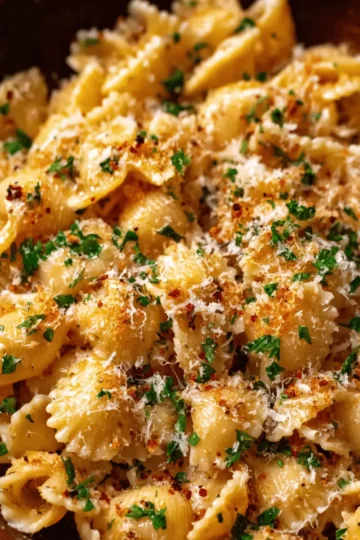 One-Pan Garlic Butter Parmesan Pasta
