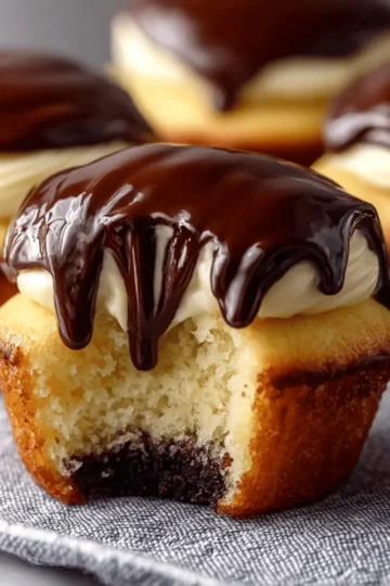Boston Cream Pie Cupcakes